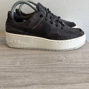 Nike Air Force 1 Sage Low Platform Women's Shoes Gray Suede AR5339-001 Size 8
